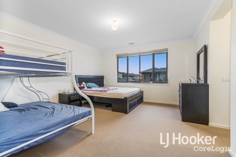 Property photo of 9 Hirst Street Cranbourne North VIC 3977