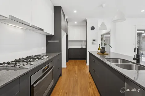 Property photo of 14 Warburton Road Valley View SA 5093