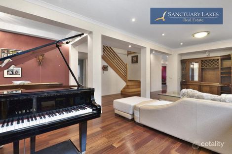 Property photo of 2 Meridian Close Point Cook VIC 3030