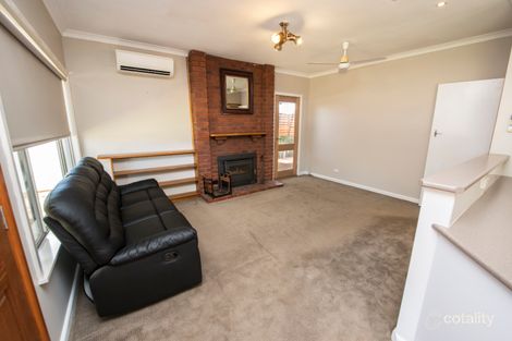 Property photo of 22 Holloway Grove Swan Hill VIC 3585