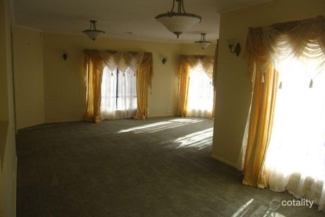 Property photo of 8 Calthorpe Green Caroline Springs VIC 3023