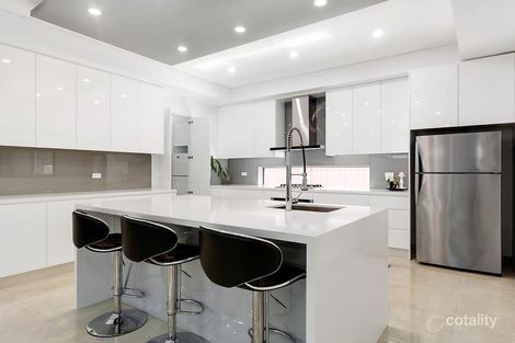 Property photo of 21 Alpine Place Carnes Hill NSW 2171