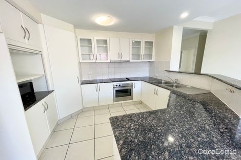 Property photo of 31 Lantau Crescent Varsity Lakes QLD 4227