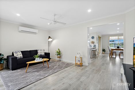Property photo of 33 Hillside Drive Albion Park NSW 2527