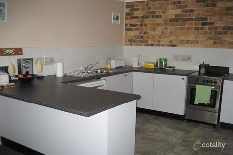 Property photo of 2/27 Honeyeater Place Tingira Heights NSW 2290