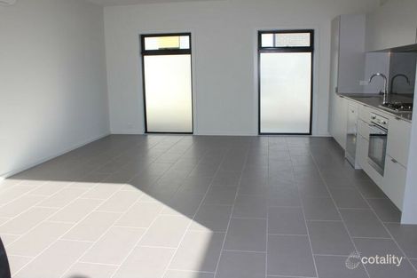 Property photo of 4 Poble Walk Avondale Heights VIC 3034