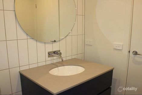 Property photo of 4 Poble Walk Avondale Heights VIC 3034