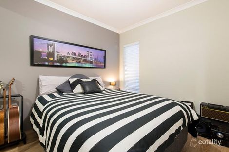 Property photo of 21 Geikie Glade Wandi WA 6167