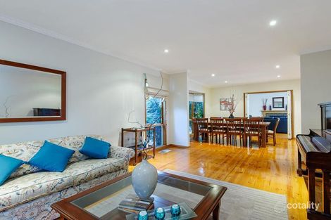 Property photo of 27 Lurnea Road Glen Iris VIC 3146