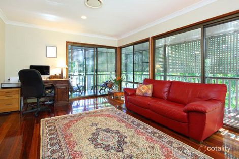 Property photo of 32 Peebles Place Chapel Hill QLD 4069