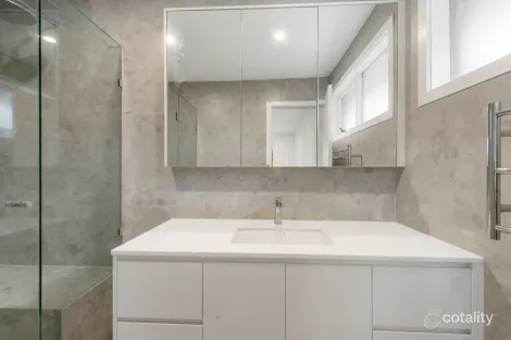 Property photo of 6 Lavender Court Mill Park VIC 3082