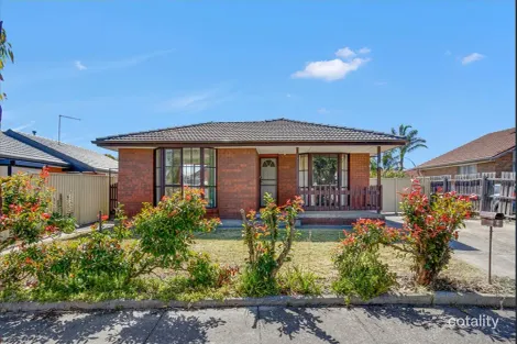 Property photo of 6 Lavender Court Mill Park VIC 3082