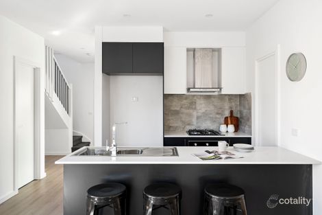 Property photo of 2/8 Lynch Road Brooklyn VIC 3012