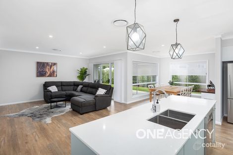 Property photo of 6 Wiveon Street Gobbagombalin NSW 2650