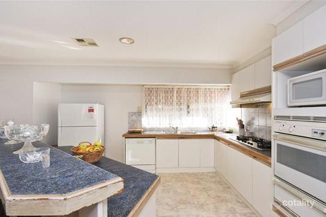 Property photo of 11 Weeden Drive Werribee VIC 3030