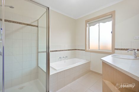 Property photo of 1/4 Tambo Court Werribee VIC 3030