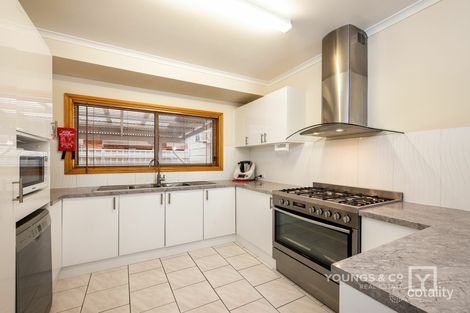 Property photo of 11 Homewood Drive Mooroopna VIC 3629