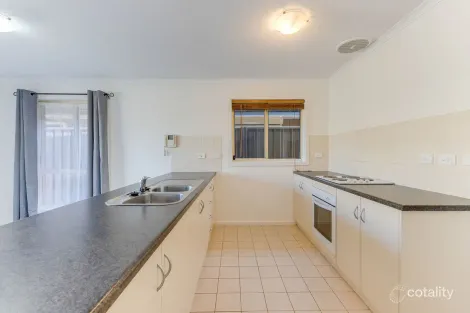 Property photo of 12 Hamra Drive Smithfield SA 5114