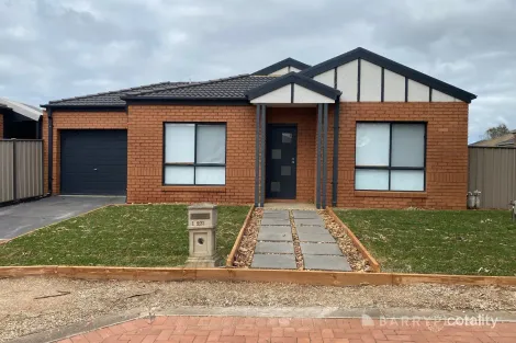 Property photo of 1/231 Thames Boulevard Tarneit VIC 3029