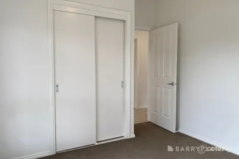 Property photo of 1/231 Thames Boulevard Tarneit VIC 3029