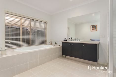 Property photo of 15 Dargy Amble Point Cook VIC 3030