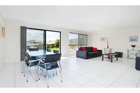 Property photo of 9 Bellinger Key Pacific Pines QLD 4211