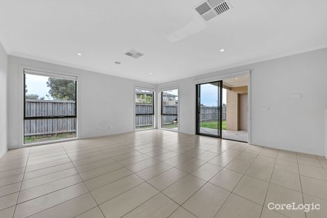 Property photo of 26 Maslin Walk Point Cook VIC 3030