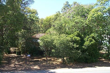 245 Lesmurdie Rd, Lesmurdie, WA 6076