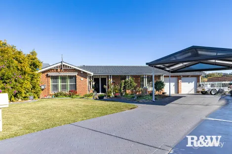 4 Yarra Cl, Kearns, NSW 2558