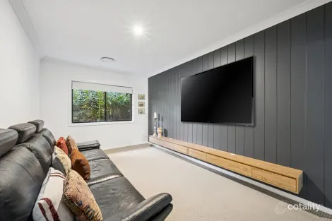 Property photo of 46 Green Parade Valley Heights NSW 2777