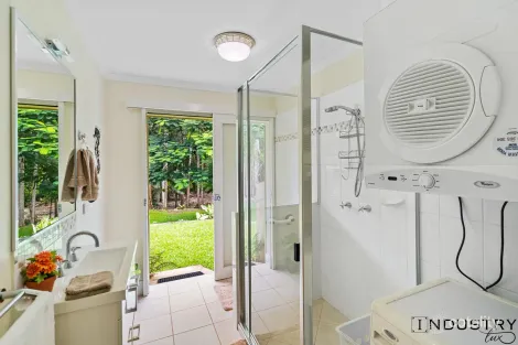 Property photo of 133 Arlington Esplanade Clifton Beach QLD 4879
