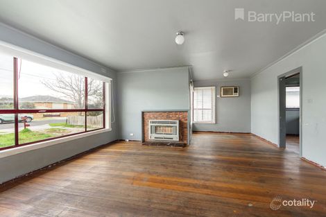 Property photo of 11 Tasman Avenue Deer Park VIC 3023