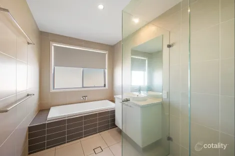 Property photo of 18 Panama Crescent Mountain Creek QLD 4557