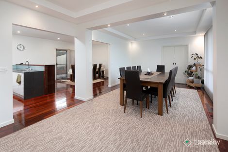Property photo of 1 Terara Court Endeavour Hills VIC 3802