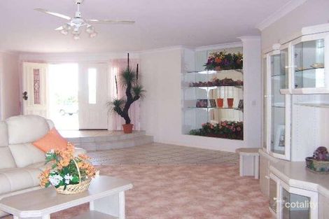 Property photo of 5 Bow Court Banksia Beach QLD 4507