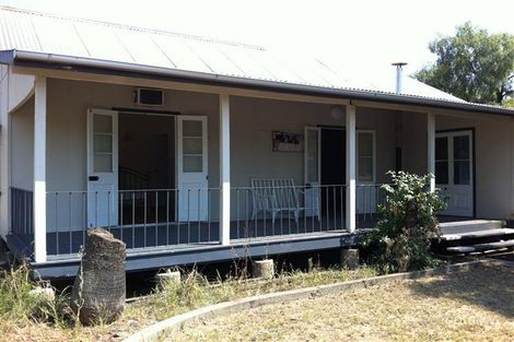 12 School St, Amby, QLD 4462