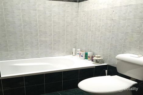 Property photo of 5 Robbins Street Fairfield West NSW 2165