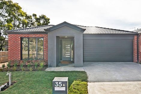 Property photo of 35 South Road Woodend VIC 3442