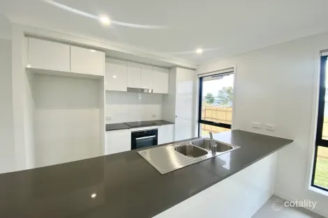 Property photo of 26 John Street Walloon QLD 4306