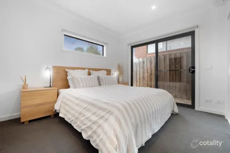 Property photo of 1 Zoe Close Kilsyth VIC 3137