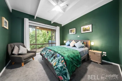 Property photo of 296 Sheffield Road Montrose VIC 3765