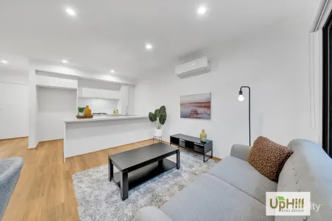 Property photo of 5 Oasis Place Clyde North VIC 3978