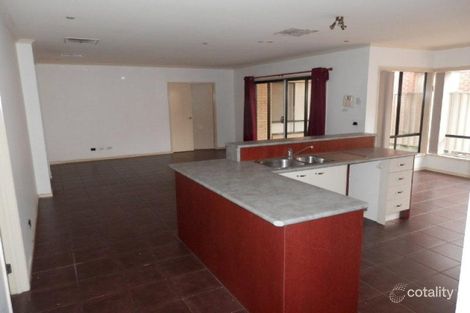 Property photo of 6 Wild Crescent Roxburgh Park VIC 3064