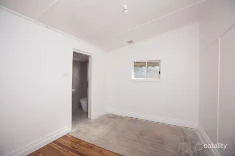 Property photo of 28 Couch Road Griffith NSW 2680