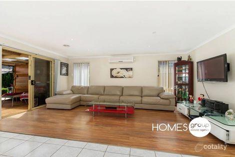 Property photo of 12 Hinchinbrook Close Caroline Springs VIC 3023