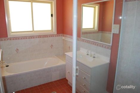 Property photo of 6 Markham Avenue Orange NSW 2800