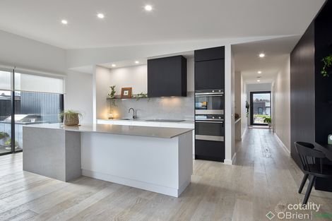 Property photo of 13 Peppercorn Crescent Warragul VIC 3820