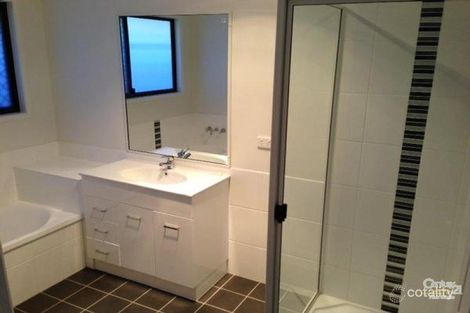 Property photo of 2/15 Singleton Court Emerald QLD 4720