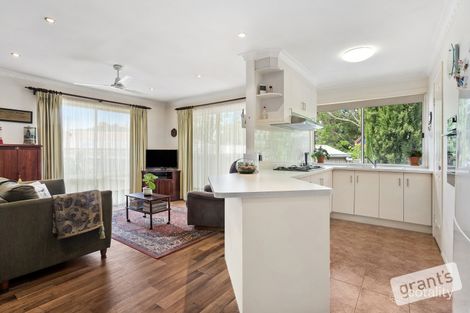 Property photo of 2/15 Hardy Court Berwick VIC 3806