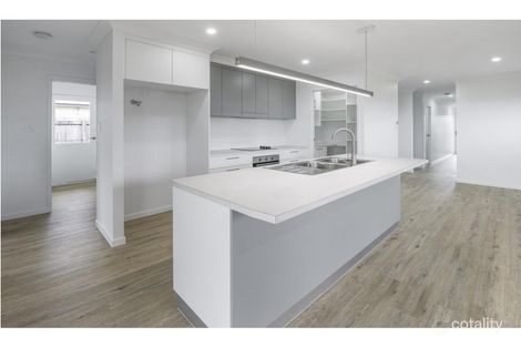 Property photo of 5 Amara Street Rural View QLD 4740